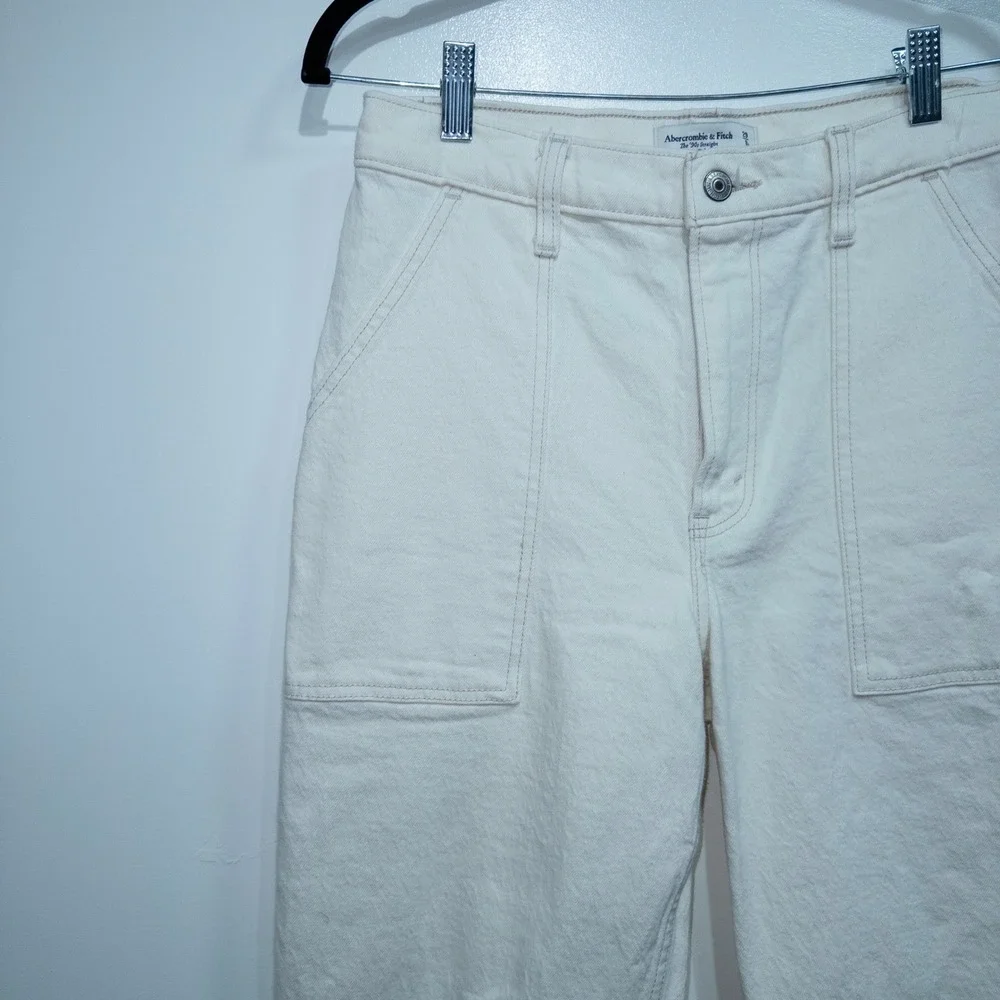 New Abercrombie & Fitch White 90's Straight Ultra High Rise Carpenter Jeans 8‎